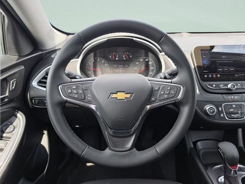 Used 2024 Chevrolet Malibu RS FWD image 24