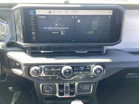 Certified 2025 Jeep Wrangler Unlimited Sahara AWD/4WD image 10
