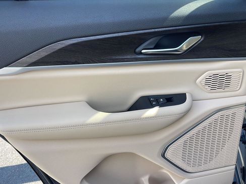 New 2026 Jeep Grand Cherokee Limited RWD image 24