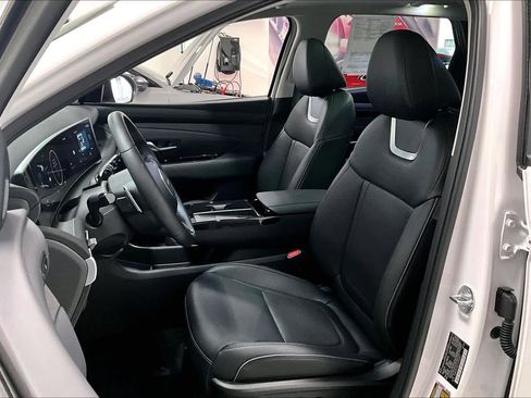 Used 2025 Hyundai Tucson Limited image 10