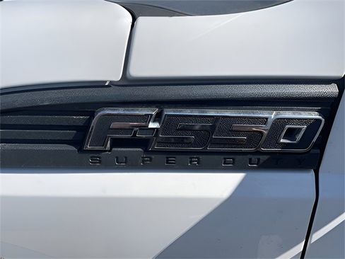 Used 2013 Ford F550 4x4 SuperCab Super Duty w/ Payload Upgrade Pkg image 19