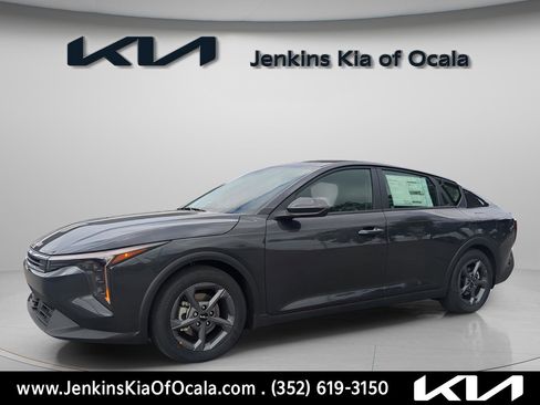 New 2025 Kia K4 LXS image 7