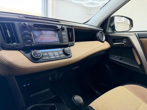 Used 2017 Toyota RAV4 XLE w/ Carpet Mat Package FWD image 21