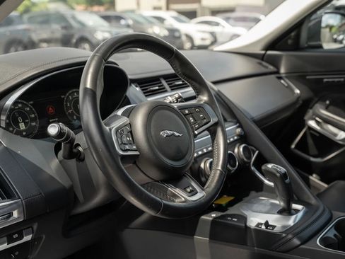 Used 2020 Jaguar E-PACE SE image 15
