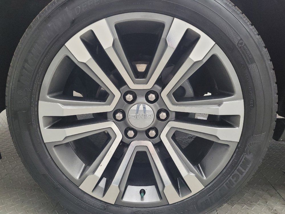 Used 2018 GMC Yukon Denali w/ Denali Ultimate Package AWD/4WD image 31
