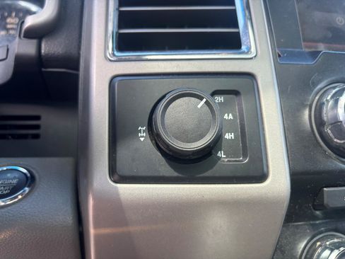 Used 2015 Ford F150 Lariat AWD/4WD image 18