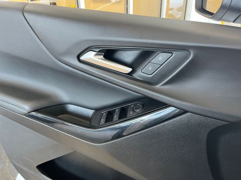 Used 2025 Chevrolet Equinox LT image 20