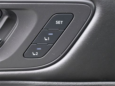 Used 2022 Nissan Rogue SL image 5