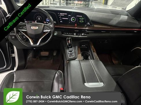 Used 2021 Cadillac Escalade Premium Luxury AWD/4WD image 32