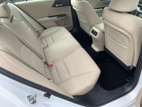 Used 2014 Honda Accord Touring image 13