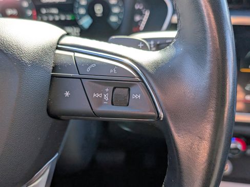 Used 2023 Audi Q3 2.0T Premium image 24