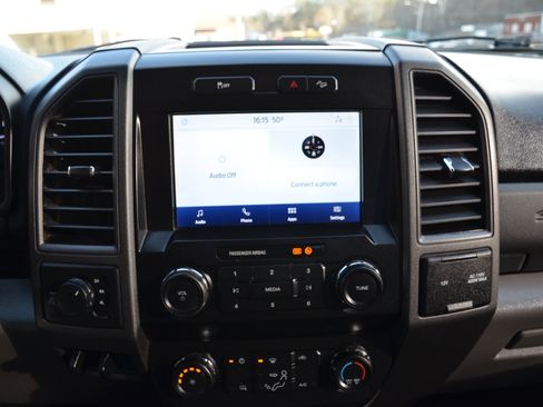 Used 2020 Ford F250 XL w/ STX Appearance Package image 13