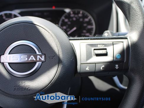 Used 2023 Nissan Rogue SV AWD/4WD image 12