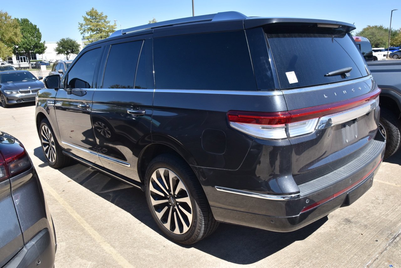 Used 2022 Lincoln Navigator Reserve AWD/4WD image 6