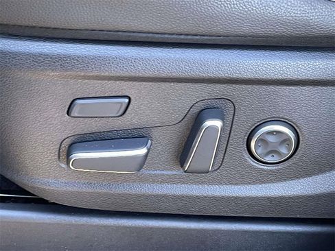 Used 2024 Hyundai Palisade Limited image 18