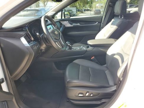 Certified 2024 Cadillac XT5 Premium Luxury w/ Technology Package FWD image 20
