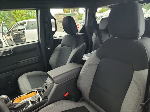 New 2025 Ford Bronco 4-Door image 13