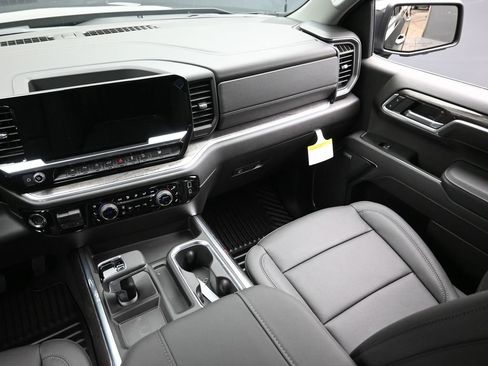 New 2026 Chevrolet Silverado 1500 LTZ w/ Z71 Off-Road Package image 14