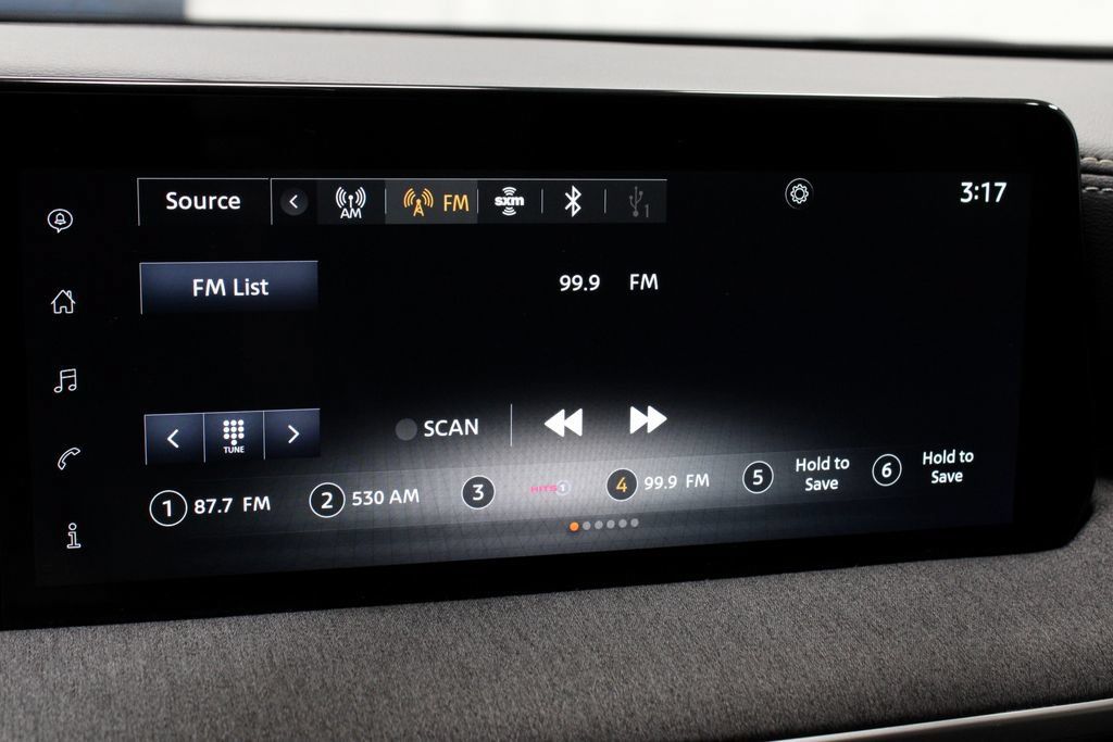 Certified 2025 Nissan Kicks SV AWD/4WD image 3
