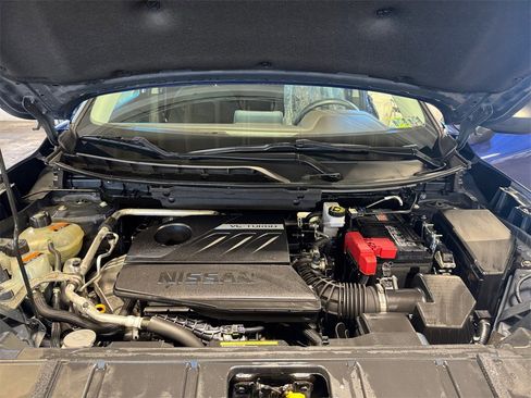 Used 2023 Nissan Rogue S image 27
