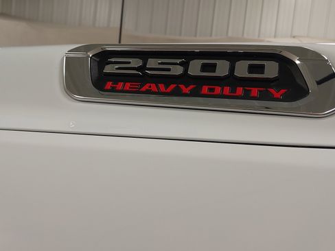 Used 2024 RAM 2500 Big Horn w/ Sport Appearance Package image 32