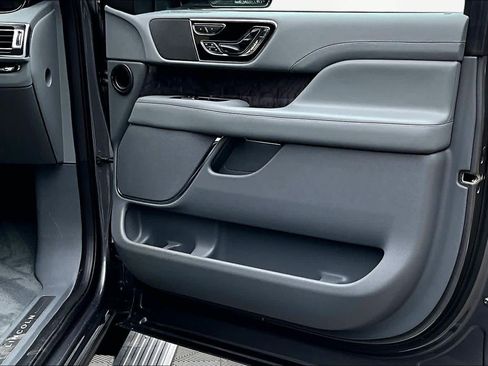 Used 2021 Lincoln Navigator Reserve RWD image 23