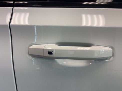 Used 2024 GMC Yukon AT4 image 12