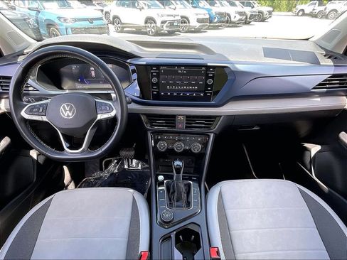 Used 2024 Volkswagen Taos SE AWD/4WD image 20