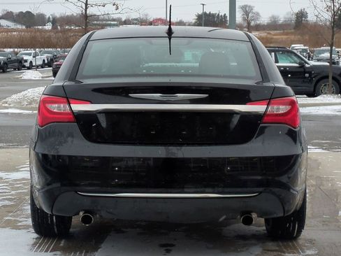 Used 2013 Chrysler 200 Limited image 5