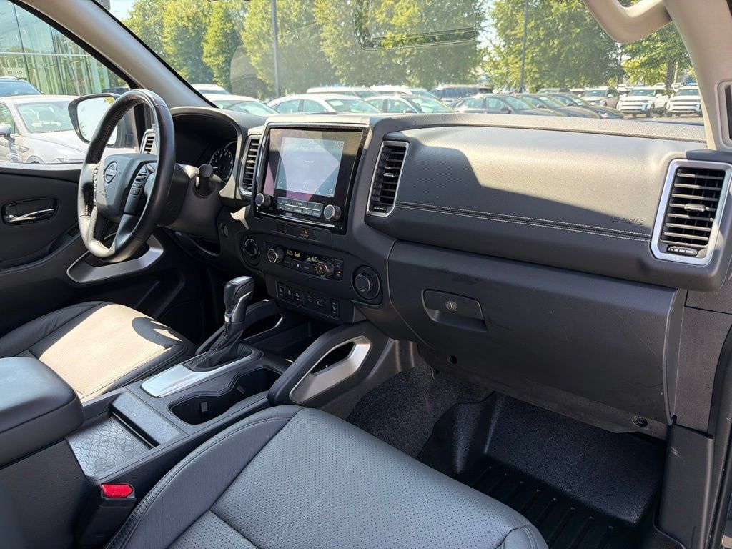 Used 2022 Nissan Frontier SV AWD/4WD image 36