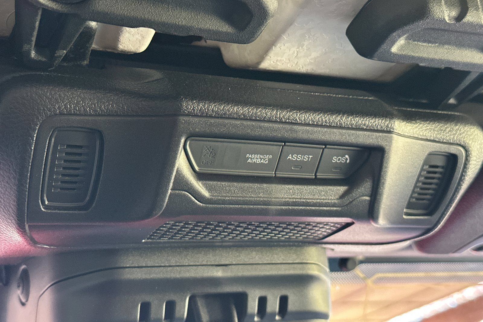 Used 2025 Jeep Wrangler Unlimited Rubicon AWD/4WD image 23