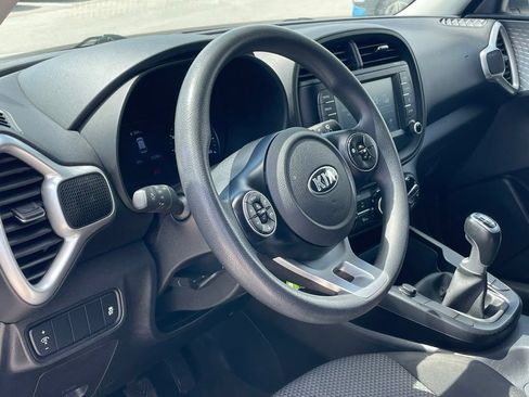 Used 2020 Kia Soul LX FWD image 9