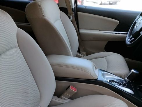 Used 2020 Dodge Journey SE FWD image 11