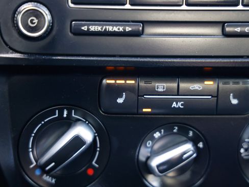 Used 2015 Volkswagen Jetta SE image 30