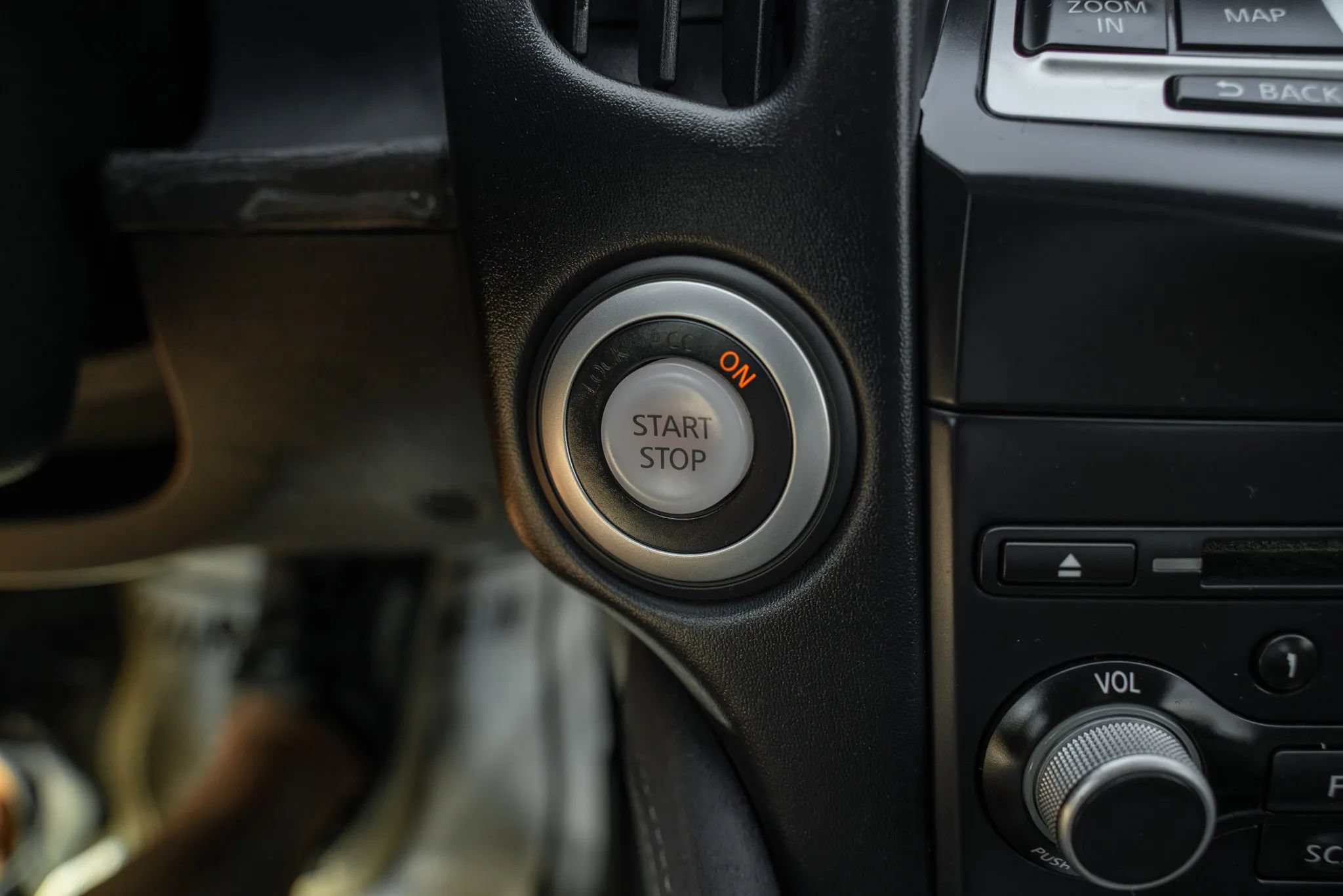 Used 2010 Nissan 370Z Touring w/ Sport Pkg RWD image 24