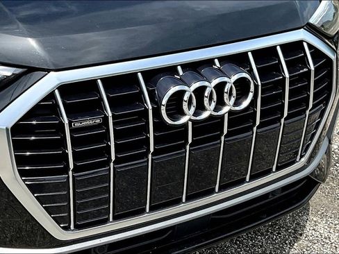 Used 2021 Audi Q3 2.0T Premium w/ Convenience Package AWD/4WD image 34