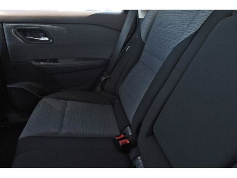 Used 2023 Nissan Rogue SV image 14