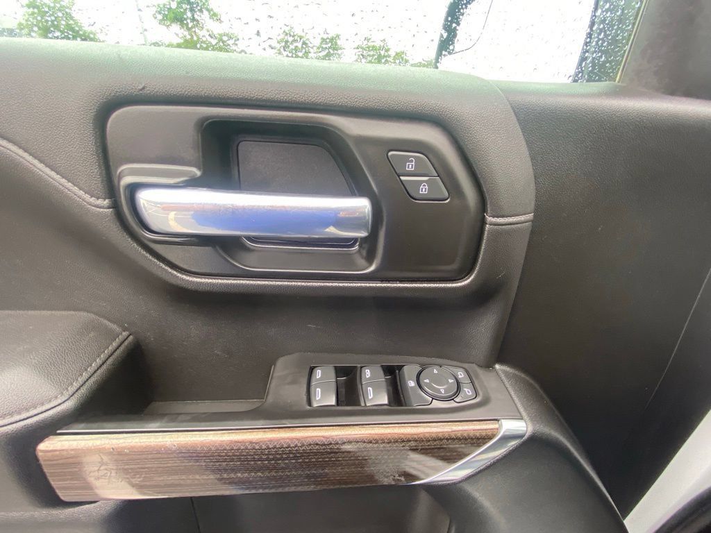 Used 2021 Chevrolet Silverado 1500 LT Trail Boss w/ Convenience Package II AWD/4WD image 11