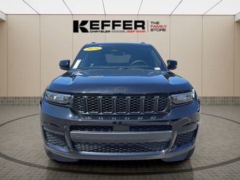 Certified 2024 Jeep Grand Cherokee L Laredo AWD/4WD image 9