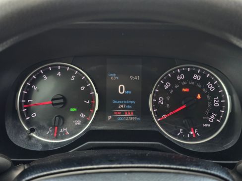 Used 2020 Toyota RAV4 XLE w/ Convenience Package FWD image 17