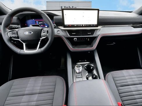 Used 2025 Ford Explorer ST-Line image 10