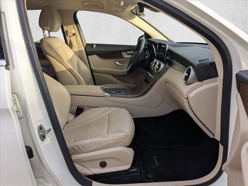 Used 2022 Mercedes-Benz GLC 300 GLC 300 image 20