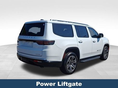 Used 2024 Jeep Wagoneer Series II w/ Flexible Seating Group RWD image 7