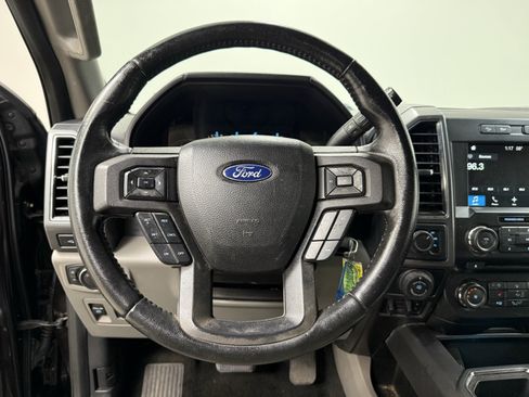Used 2018 Ford F150 XLT w/ Equipment Group 302A Luxury image 9