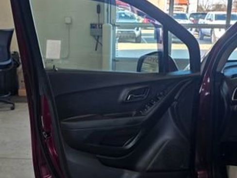 Used 2017 Chevrolet Trax LS image 11