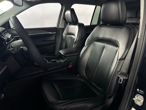 Used 2023 Jeep Grand Cherokee 4WD 4xe image 13