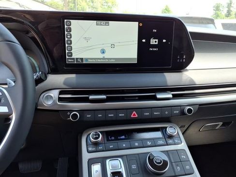 Used 2025 Hyundai Palisade SEL FWD image 15