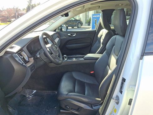 Certified 2023 Volvo XC60 B5 Plus w/ Climate Package image 14