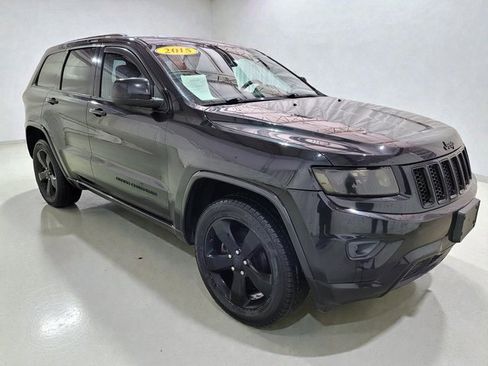 Used 2015 Jeep Grand Cherokee Altitude image 2