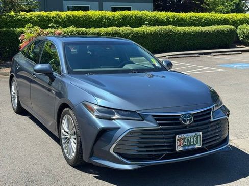 Used 2021 Toyota Avalon Limited w/ Advanced Safety Package FWD image 1